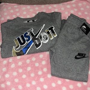 Boys Nike Sweatsuit